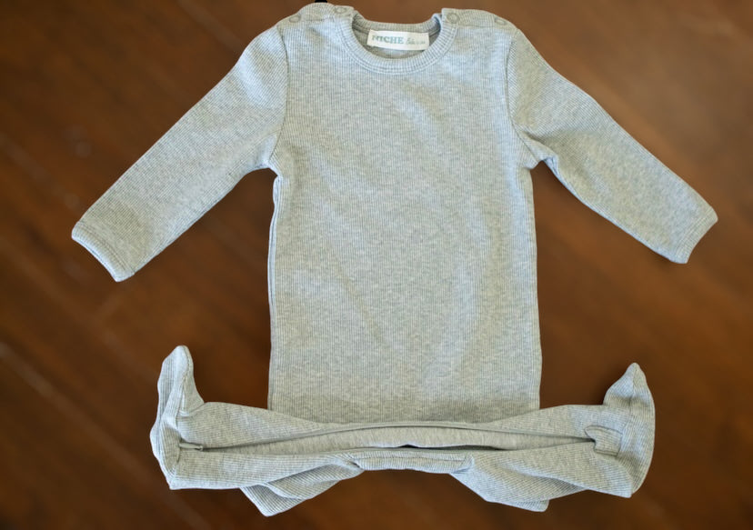 Load video: See How Our Hidden Zipper Works